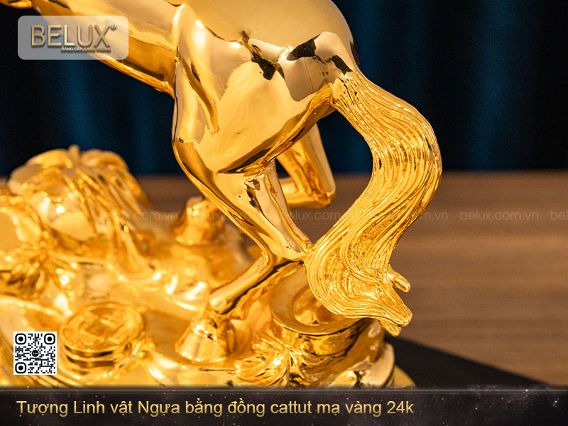 Tượng Linh Vật Ngựa mạ vàng - cao 11 cm